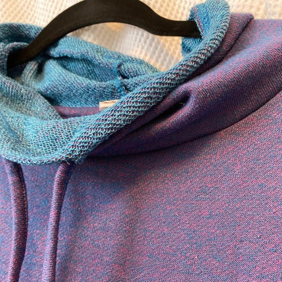 Pull Over Sweater - Picture 6 of 7